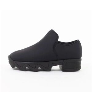 iRi Women’s 7.5 WES I Black‎ Low Top Sneaker, vegan